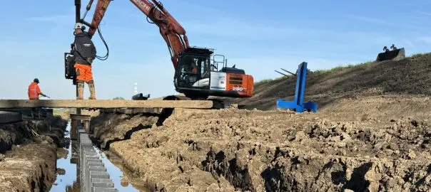 Heavescherm_Plastic dam wall_dike reinforcement_JLDinternationalBV